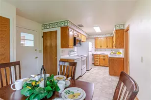 2836 Kelly Pl, Eau Claire, WI 54701 - Photo 5