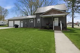 742 Gilman St, Stanley, WI 54768 - Photo 3