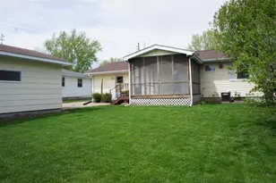 413 W Vine St, Mondovi, WI 54755 - Photo 25
