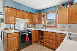 2229 Vine St, Eau Claire, WI 54703 - Photo 7