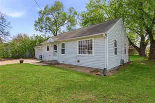 2229 Vine St, Eau Claire, WI 54703 - Photo 5