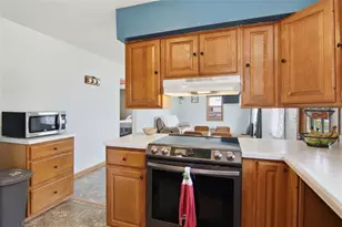 2229 Vine St, Eau Claire, WI 54703 - Photo 9