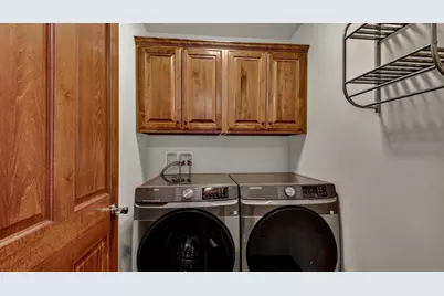 2621 E Princeton Avenue, Eau Claire, WI 54703 - Photo 17