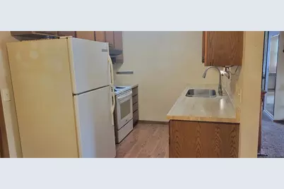 3408 Miller Street #4, Eau Claire, WI 54701 - Photo 3
