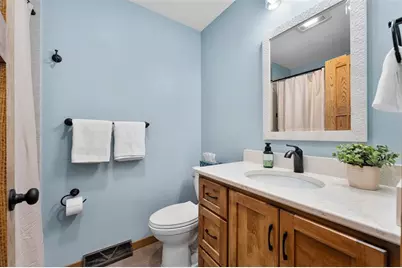 642 S 57th Avenue, Eau Claire, WI 54703 - Photo 17