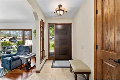 1413 Hamilton Avenue, Eau Claire, WI 54701 - Photo 3