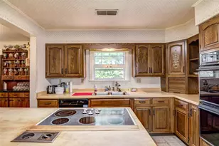 17685 Crestwood Ct, Galesville, WI 54630 - Photo 11