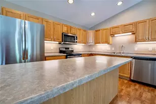 4227 W Robin Meadows Ln, Eau Claire, WI 54701 - Photo 7