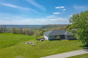 S3565 Rooster Ridge Ln, Fountain City, WI 54629 - Photo 45
