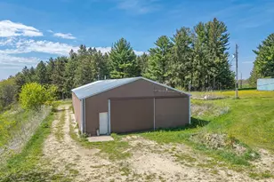 S3565 Rooster Ridge Ln, Fountain City, WI 54629 - Photo 9