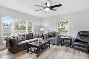 2210 Vine St, Eau Claire, WI 54703 - Photo 3