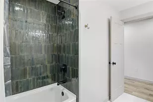 2210 Vine St, Eau Claire, WI 54703 - Photo 23