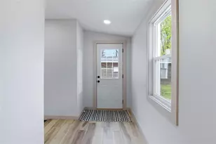 2210 Vine St, Eau Claire, WI 54703 - Photo 25