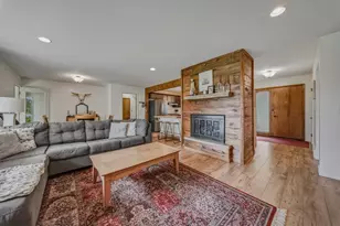 2007 Grandview Dr, Eau Claire, WI 54703 - Photo 13