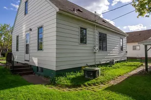 708 Marshall St, Eau Claire, WI 54703 - Photo 9