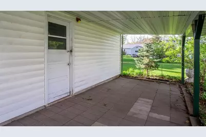 708 Marshall Street, Eau Claire, WI 54703 - Photo 7