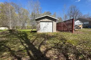 809 W 5th St N, Ladysmith, WI 54848 - Photo 3