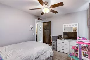 896 Glacier Dr, Altoona, WI 54720 - Photo 21