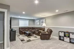 896 Glacier Dr, Altoona, WI 54720 - Photo 29