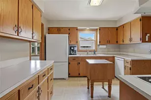 2610 Marilyn Dr, Eau Claire, WI 54701 - Photo 15