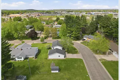 2610 Marilyn Drive, Eau Claire, WI 54701 - Photo 41