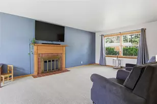 2610 Marilyn Dr, Eau Claire, WI 54701 - Photo 9