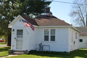 300 Wisconsin Ave, Cameron, WI 54822 - Photo 5