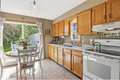 321 Margaret Street, Eau Claire, WI 54701 - Photo 9