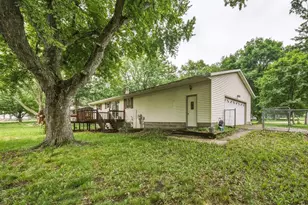 5101 Sindelar Dr, Eau Claire, WI 54701 - Photo 5