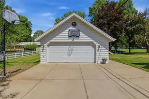 1615 2nd Ave, Menomonie, WI 54751 - Photo 3