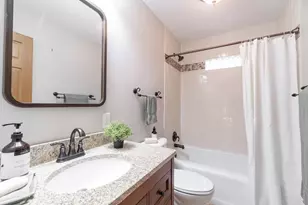 1912 Hoover Ave, Eau Claire, WI 54701 - Photo 9