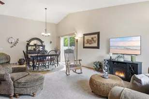 1196 Evergreen Ln, Chippewa Falls, WI 54729 - Photo 9