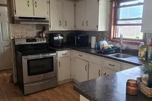 804 Thompson St, Bloomer, WI 54724 - Photo 3