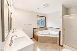 4712 Oakwood Hills Pkwy, Eau Claire, WI 54701 - Photo 21