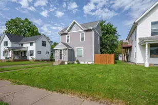1208 State St, Eau Claire, WI 54701 - Photo 5