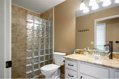 912 Kewin Street, Altoona, WI 54720 - Photo 19