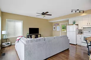912 Kewin St, Altoona, WI 54720 - Photo 5