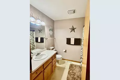 4426 Springfield Drive, Eau Claire, WI 54701 - Photo 17