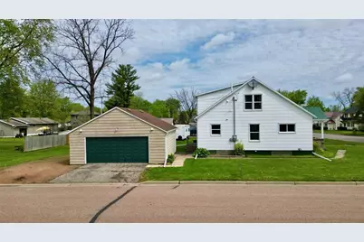 221 S Division Street, Loyal, WI 54446 - Photo 3