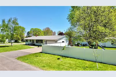 [Address not provided], Eau Claire, WI 54701 - Photo 39