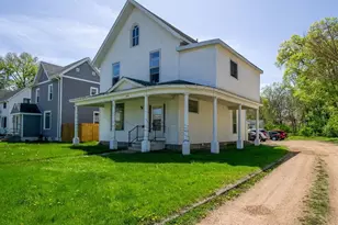 1204 State St, Eau Claire, WI 54701 - Photo 3