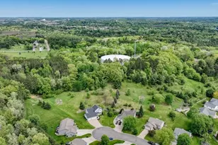 209 Lamans Ln, Eau Claire, WI 54703 - Photo 11