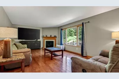 209 Lamans Lane, Eau Claire, WI 54703 - Photo 13