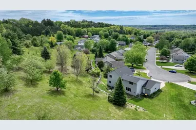 209 Lamans Lane, Eau Claire, WI 54703 - Photo 7