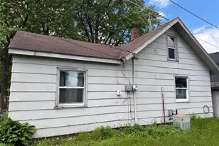 2423 6th St, Eau Claire, WI 54703 - Photo 3
