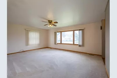 374 W Vine Street, Mondovi, WI 54755 - Photo 3