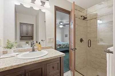 2439 14th Street, Eau Claire, WI 54703 - Photo 17
