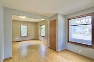 1533 E Madison St, Eau Claire, WI 54703 - Photo 9