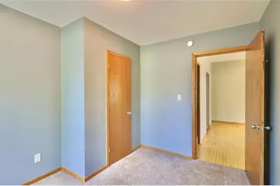 1533 E Madison Street, Eau Claire, WI 54703 - Photo 11