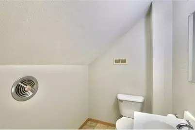 1533 E Madison Street, Eau Claire, WI 54703 - Photo 25
